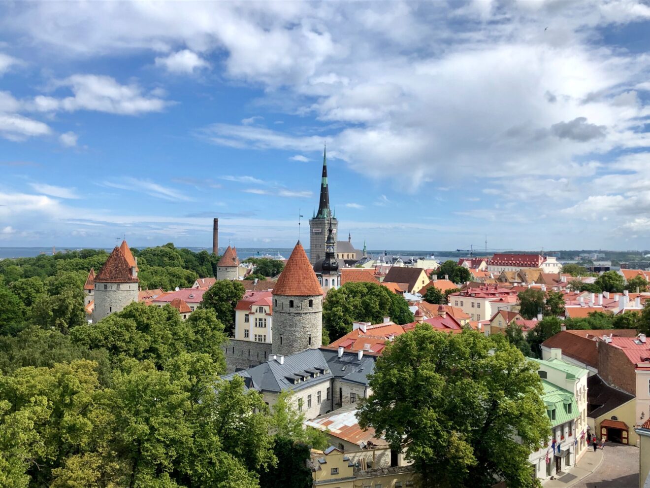 Onder Gods zegen naar Tallinn