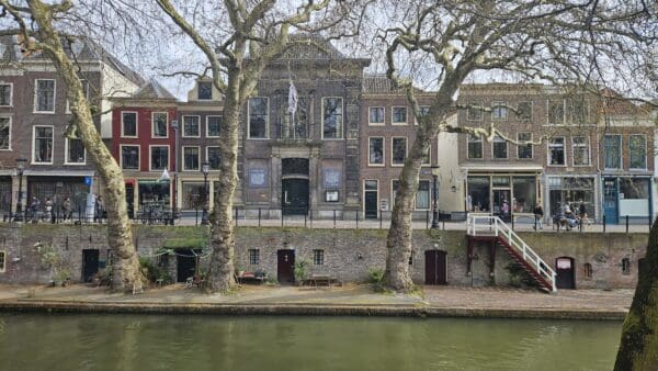 Utrecht:  Huiskamer aan de Gracht